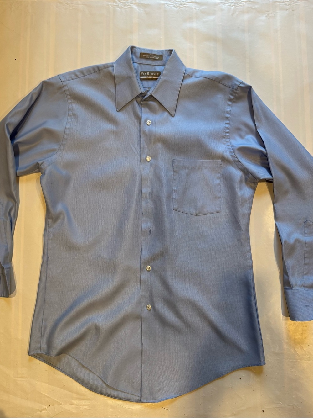 Men’s Van Heusen Fitted Dress Shirt - Blue - Size 15 32/33